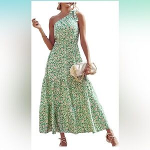 Gorgeous summer dress from Amazon! Never worn!